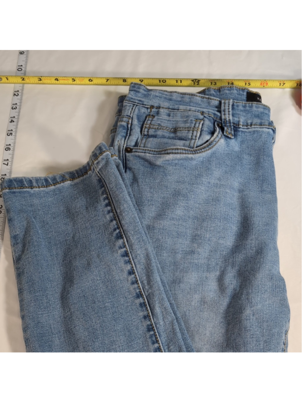 Kenneth Cole New York Athletic Fit Jeans size 34x32😃